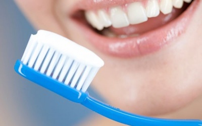 Ngủ dậy đánh răng - phá hỏng nụ cười! 