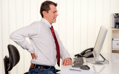 Infographic: 10 thói quen xấu gây đau lưng