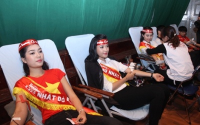 Chủ nhật Đỏ 2015: Cuộc sống luôn cân bằng giữa 'cho' và 'nhận'