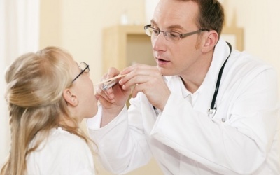 Có nên cắt amidan cho trẻ?