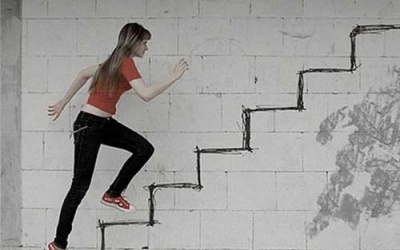 Leo một tầng cầu thang, tăng 10 giây tuổi thọ