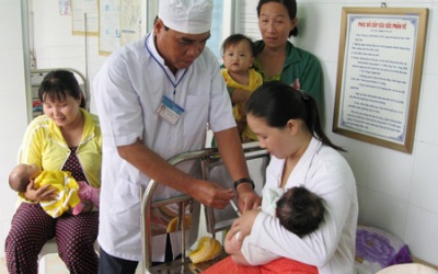 Làm gì để trẻ không mắc sởi?