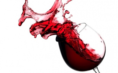 Phòng mất trí nhớ hiệu quả bằng rượu vang và lạc