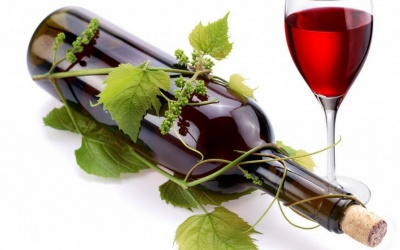 Tết: Bảo vệ gan với rượu vang đỏ