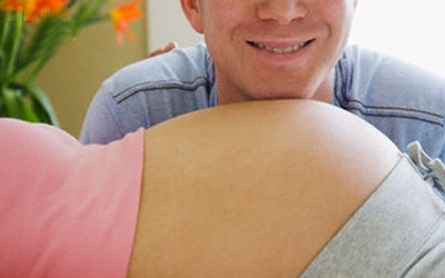 Vợ mang bầu, chồng ốm nghén