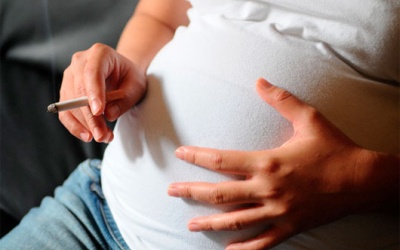 Video: Khói thuốc làm tăng nguy cơ tai biến sản khoa