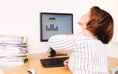 Khắc phục đau mỏi vai gáy bằng cách nào?