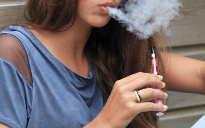 Mỹ cảnh báo chứng nghiện nicotine ở thanh thiếu niên