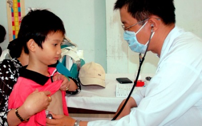 Nắng nóng bất thường, trẻ thi nhau đổ bệnh