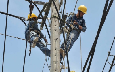 Xăng, điện, viện phí... đều rình tăng