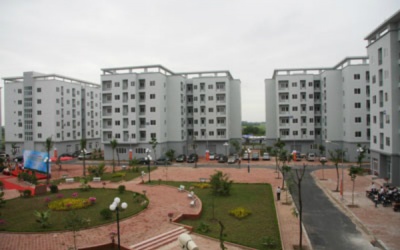 Người lớn vắng nhà, bé trai rơi từ tầng 6 xuống đất 