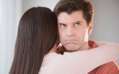 Những biểu hiện chứng tỏ chồng đang chán vợ