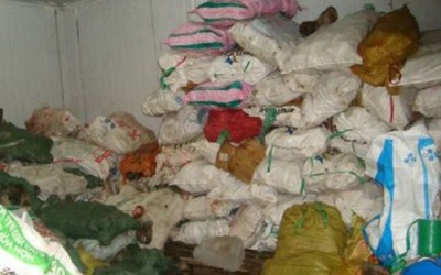 Phát hoảng với kho chứa thịt ngoại trôi nổi