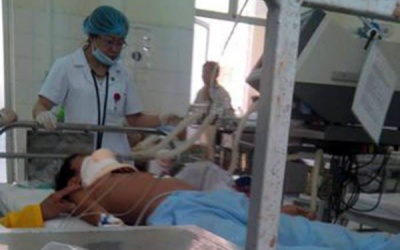 Phú Thọ: Xe biển xanh đâm trực diện 4 học sinh