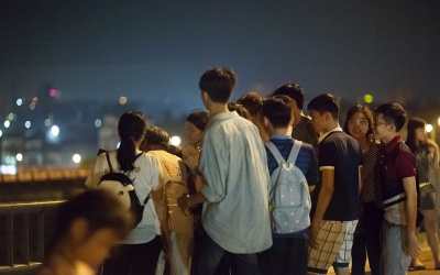 Hà Nội: Hàng ngàn người đổ xô đi xem 'trăng máu'