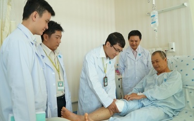 Cẩn trọng với khối u sờ thấy mạch đập theo nhịp tim