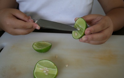 8 mẹo vặt siêu tiện ích với chanh