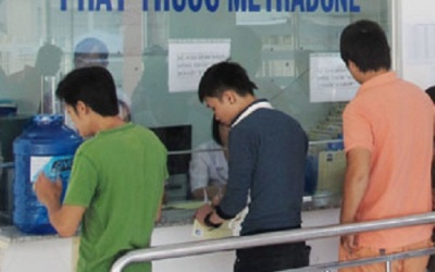 Tự cai nghiện bằng methadone - Tiền mất tật mang