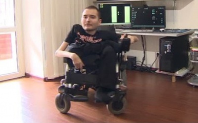 Người đầu tiên tình nguyện được cấy ghép đầu