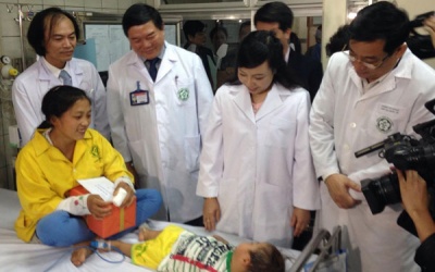 Bộ trưởng Bộ Y tế: Người bệnh là “khách hàng” đúng nghĩa khi đi khám chữa bệnh