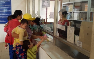 Xử lý 17 cán bộ và nhân viên y tế chia chác thuốc BHYT