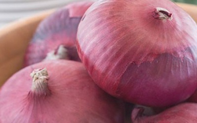 Những công dụng tuyệt vời của hành tây đỏ