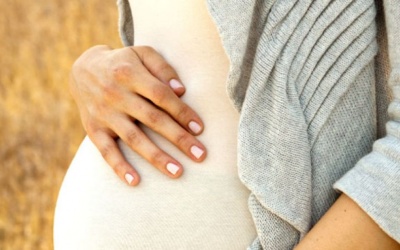 Sinh con muộn giảm nguy cơ ung thư buồng trứng