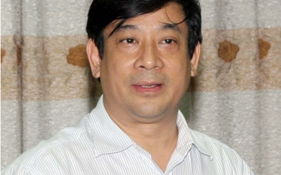 Không chấp nhận nhân viên y tế mặc áo màu... 'cháo lòng'