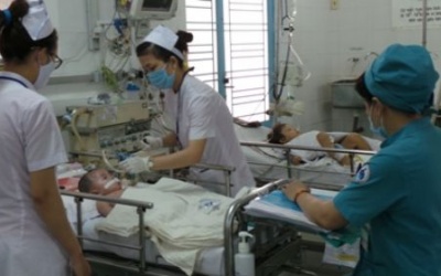 Bệnh tay chân miệng vào mùa, nhiều ca biến chứng