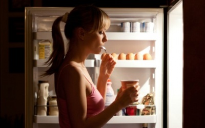 10 thực phẩm ăn đêm có hại cho sức khỏe