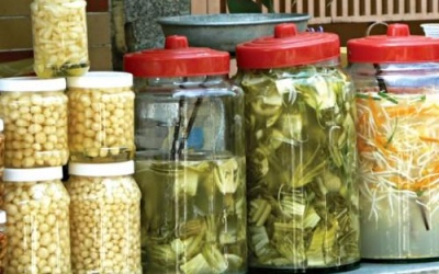 Cách ăn dưa cà muối an toàn