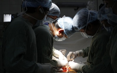 Vi khuẩn làm vỡ động mạch