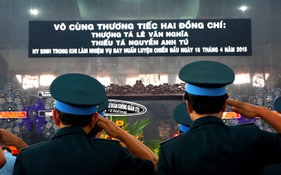 Tiễn biệt hai phi công Su-22 hy sinh trên biển