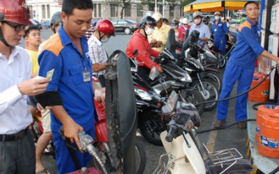 Hôm nay (4/5), xăng dầu sẽ tăng giá sốc?