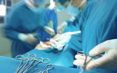 Bỏ quên miếng gạc trong bụng sản phụ