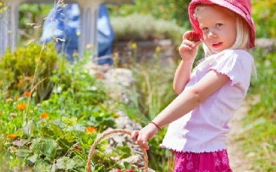 Ánh sáng trong nhà làm hại đôi mắt trẻ