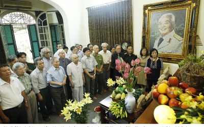 Viết kỷ yếu về Đại tướng Võ Nguyên Giáp   