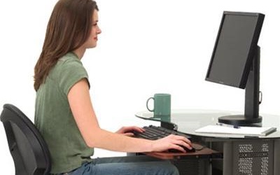 Video: Tư thế ngồi chuẩn khi sử dụng máy tính