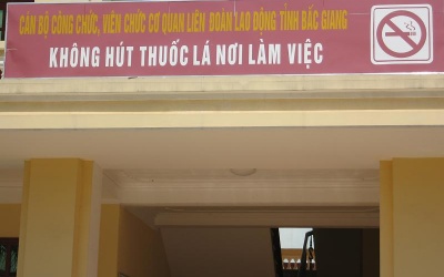 Bộ Y tế đề nghị cấm hút thuốc lá trong đám ma, đám cưới