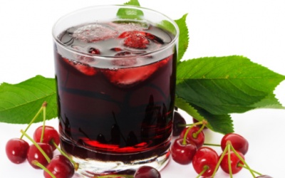 Cải thiện giấc ngủ người cao tuổi bằng nước anh đào ép