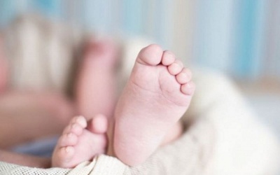 Sinh con trên máy bay mới biết mình mang thai