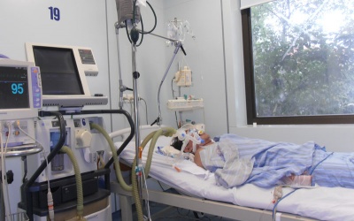 “Thúc” tăng viện phí để người dân mua thẻ BHYT