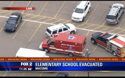 Trường học đóng cửa sau khi học sinh ngất hàng loạt