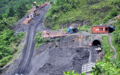 Khẩn trương cứu hộ công nhân vụ sập hầm lò