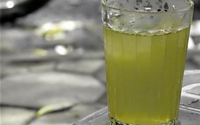 Sự thật “đáng sợ” về trà đá vỉa hè bạn nên biết