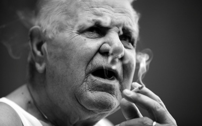 Những người hút thuốc lá bi quan hơn về ung thư