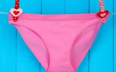 Giải mã dịch tiết âm đạo và sức khỏe của 'cô bé'