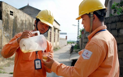 Hà Nội nắng nóng gần 43 độ C