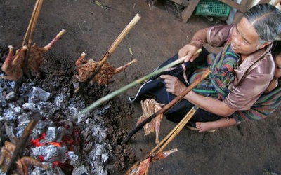Món gà 'sa lửa' độc đáo trên cao nguyên