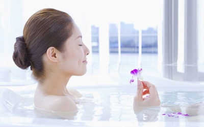 Chị em cần lưu ý gì khi dùng dung dịch vệ sinh phụ nữ?